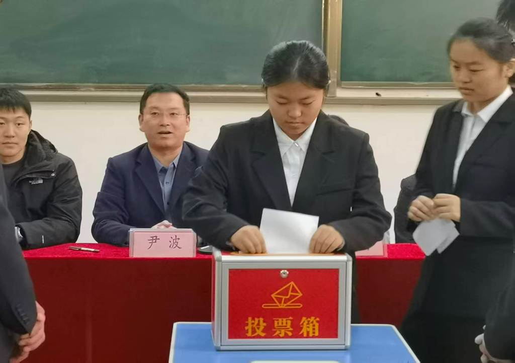 80c1e180857b7decda5b2f22bcb763f2